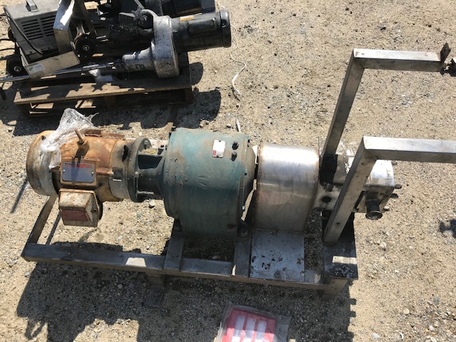used APV Model M1-02100 Rotary Lobe pump. Rated 960 RPM. 145 PSI. Has 5 HP, 1745 rpm, 208 volt motor into Dodge 38.4:1 reducer. S/N P-7590-1297. 